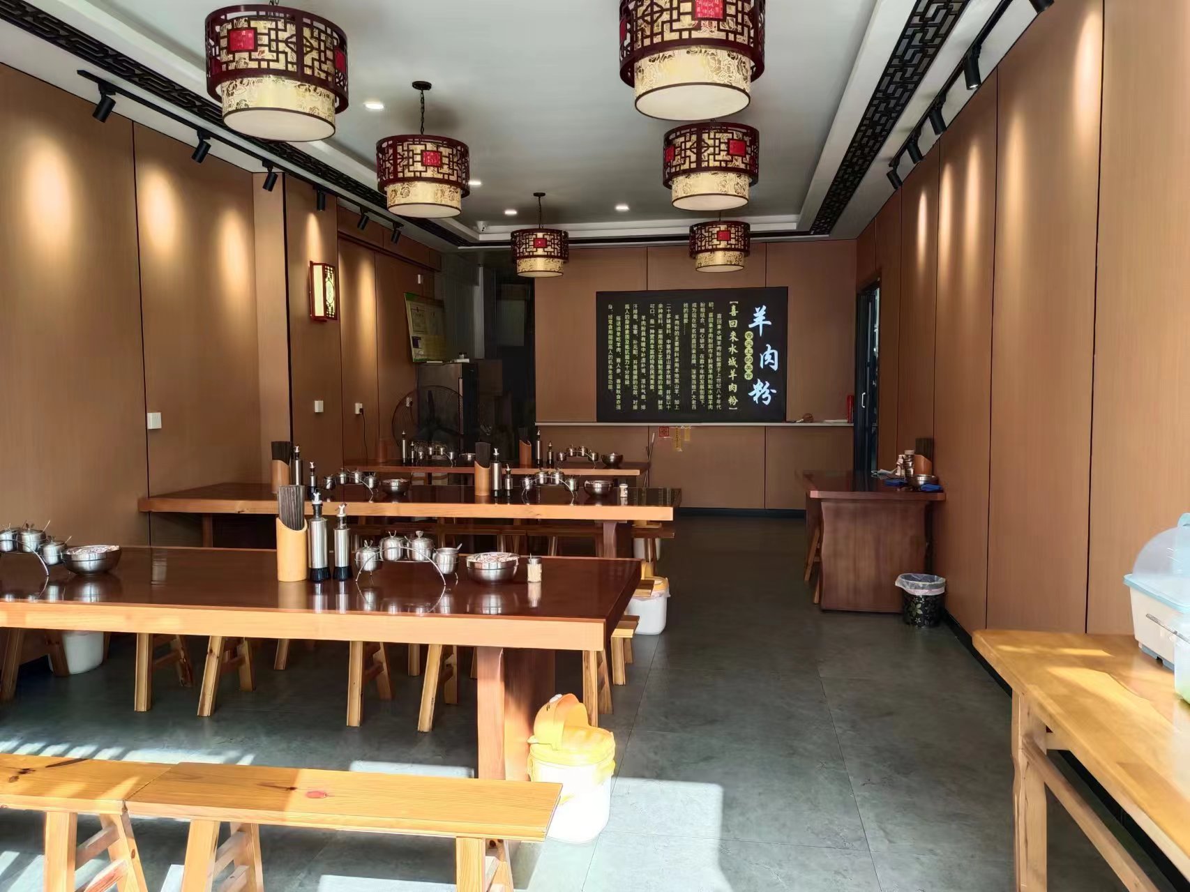 油炸街锦绣家园盈利羊肉粉店生意转让 126平方
